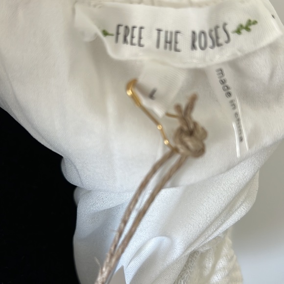 Free The Roses Romper 🌹 - Picture 5 of 5